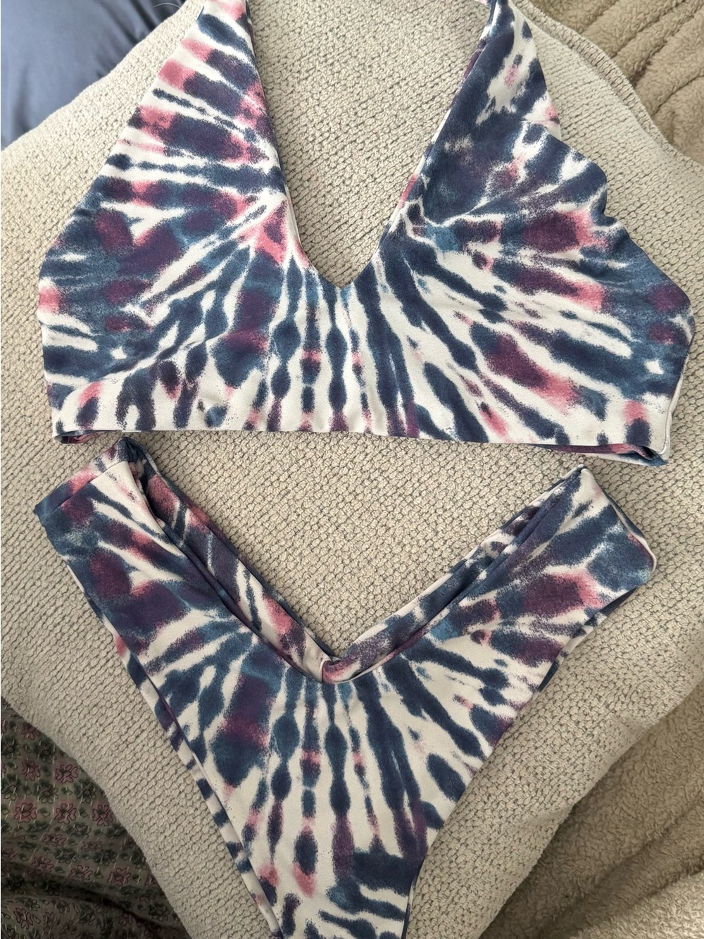 Skatie Lacey top and Mandi bottoms (Size Large) - Coachella